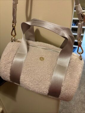 Lululemon small duffle